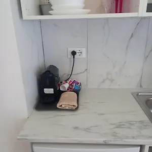 Minihouselarissa Diverona Pensión Verona